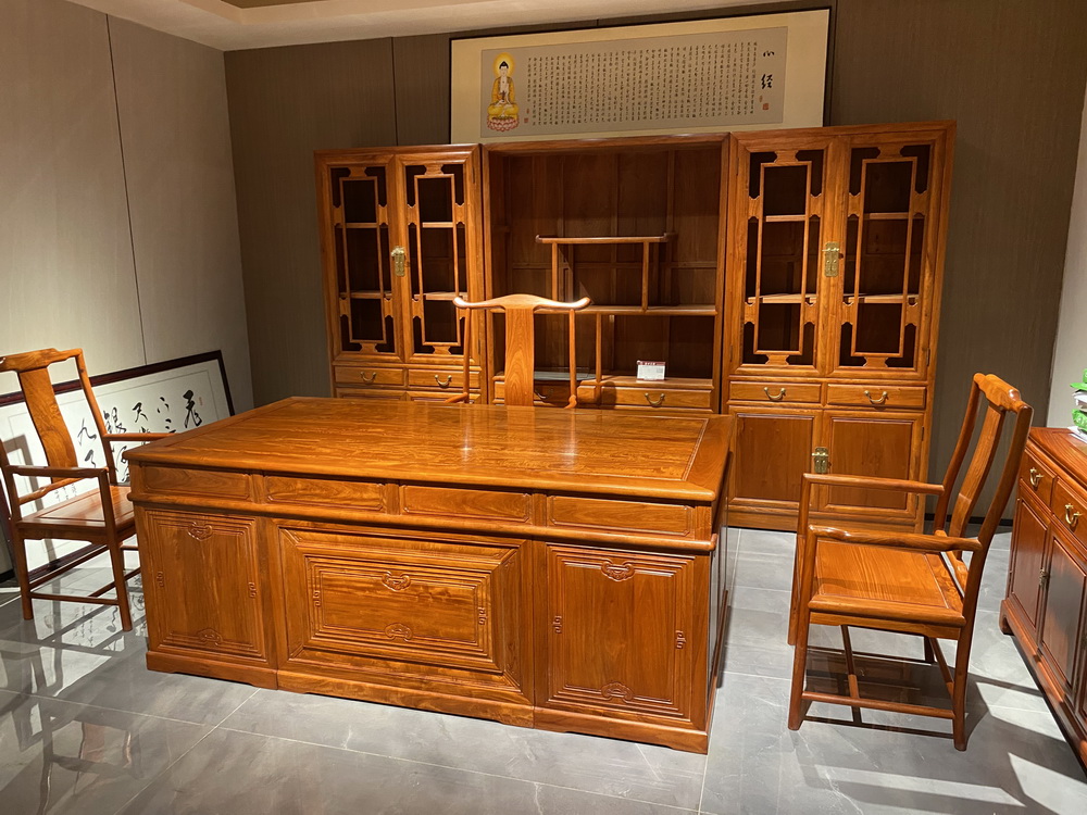 缅甸花梨办公台